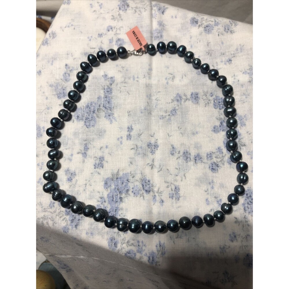 choker necklace in blue/ green color